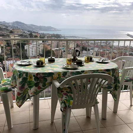 Casa Sandra - Sea View, With Garage Apartment