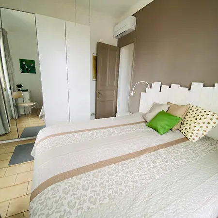 Casa Sandra - Sea View, With Garage Apartment