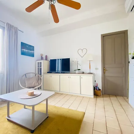 Casa Sandra - Sea View, With Garage Apartmán Sanremo